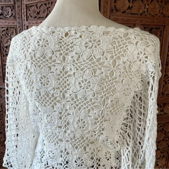 True Vintage White Boho Crochet Bell  Angel Sleeve Top - Picture 8 of 10
